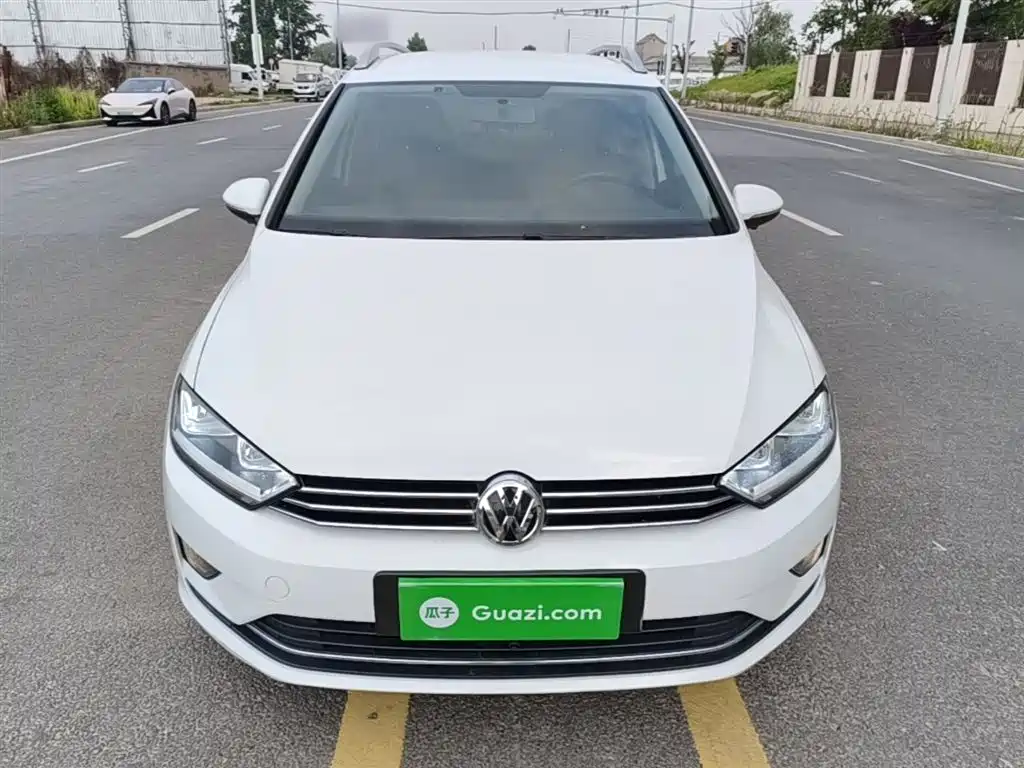 Volkswagen Golf Sportsvan 2018 1.6L Automatic Comfort фото 3