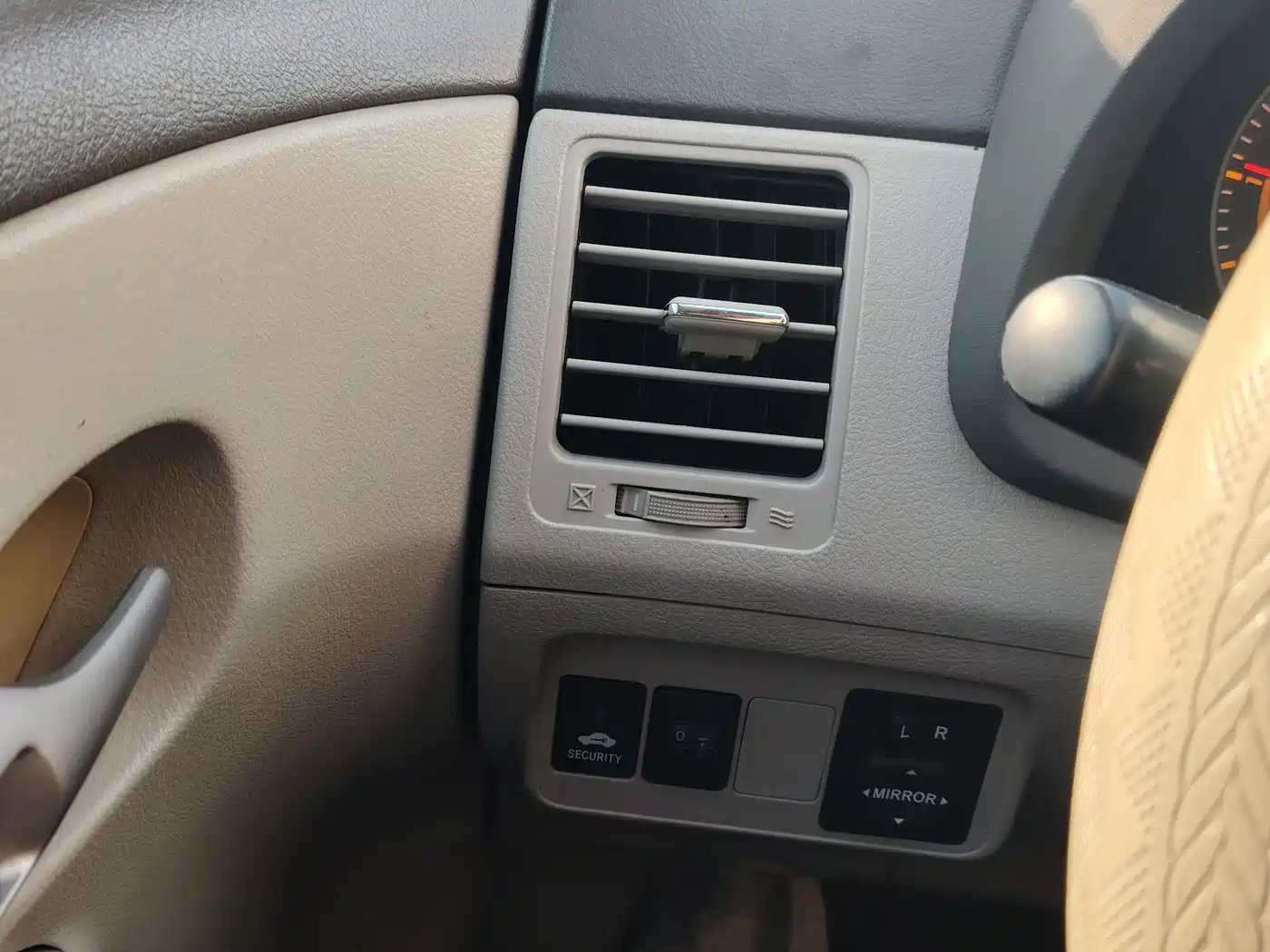 Toyota Corolla 2008 1.8L Automatic GL-i Sunroof Special Edition фото 13