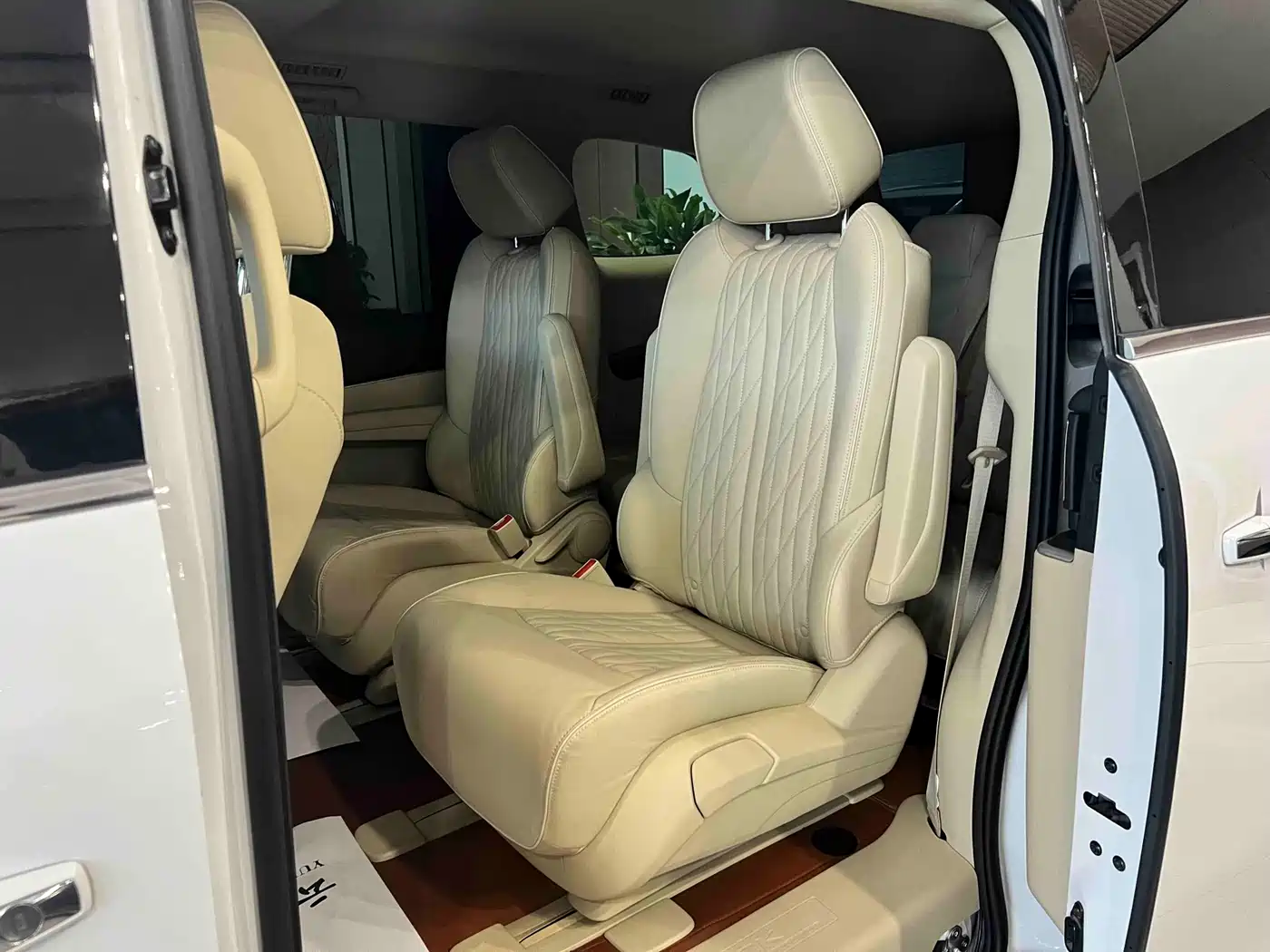 Buick GL8 2023 Land Business Class 652T Luxury фото 11