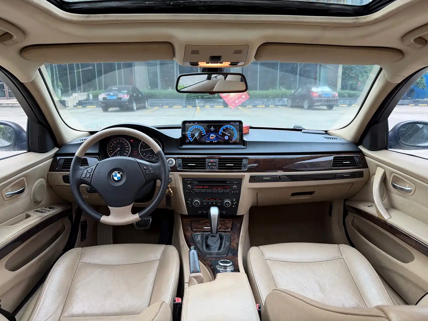 Photo 5 - BMW 3 Series