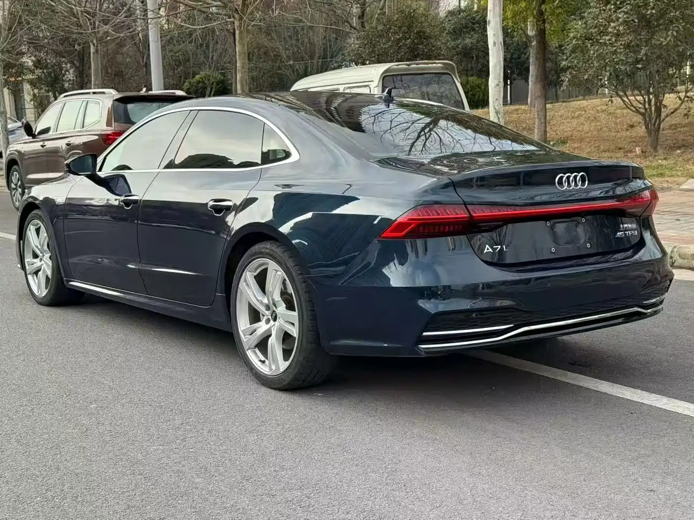 AUDI A7L