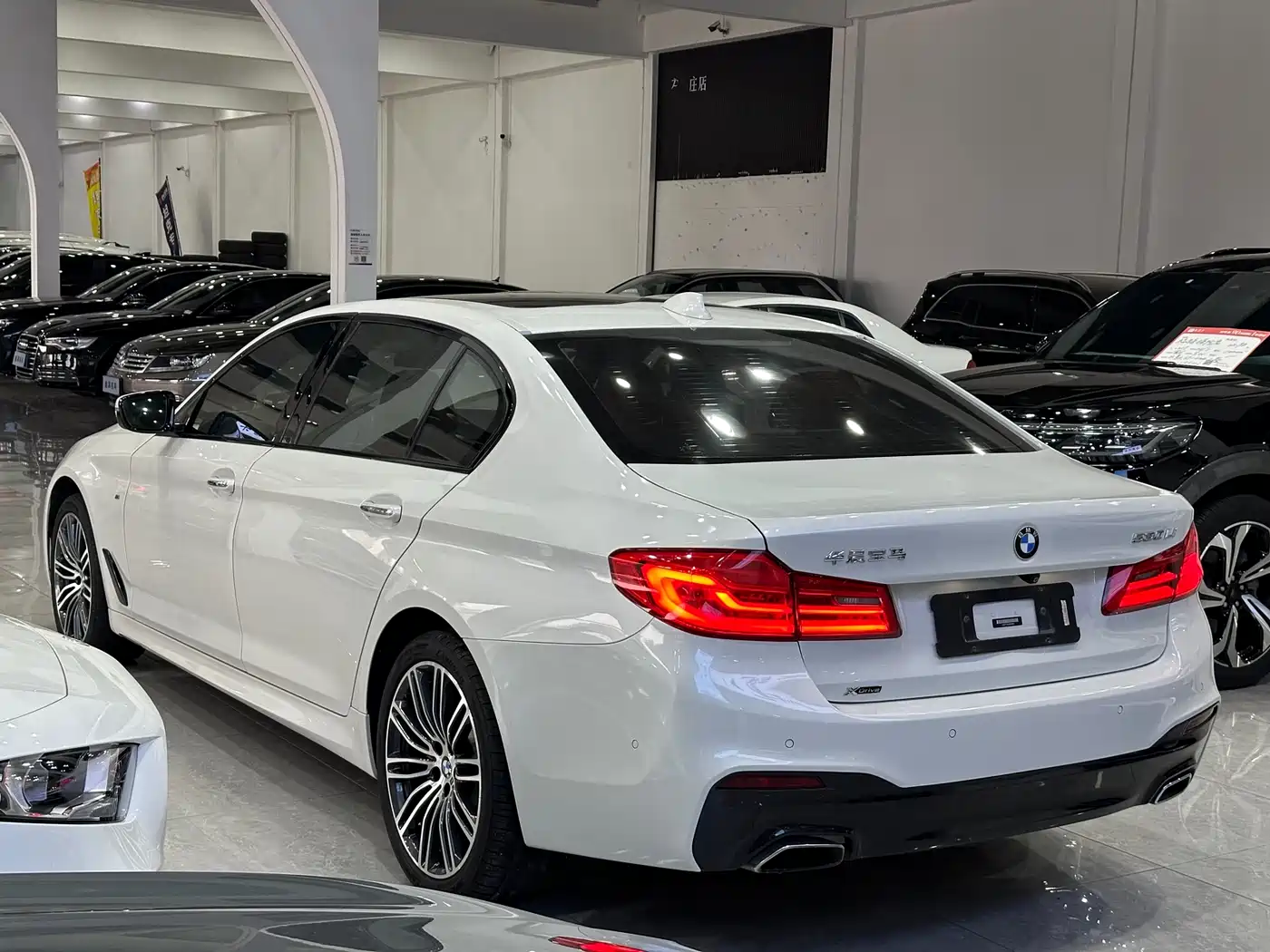 BMW 5 Series 2018 530Li xDrive M Sport Package фото 5
