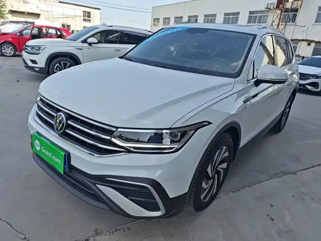 Volkswagen Tiguan L 330TSI, автомат, FWD Smart Enjoy
