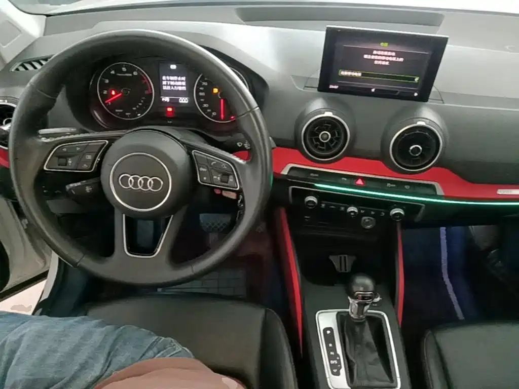 Фото 10 - Audi Q2L
