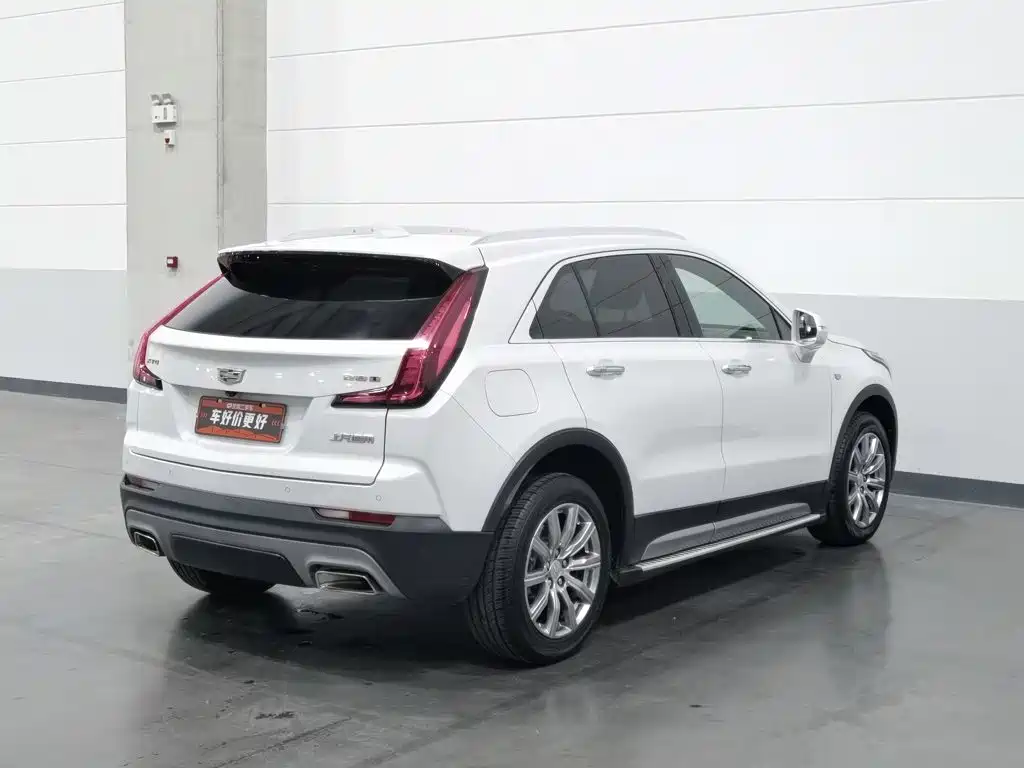 Photo 2 - Cadillac XT4
