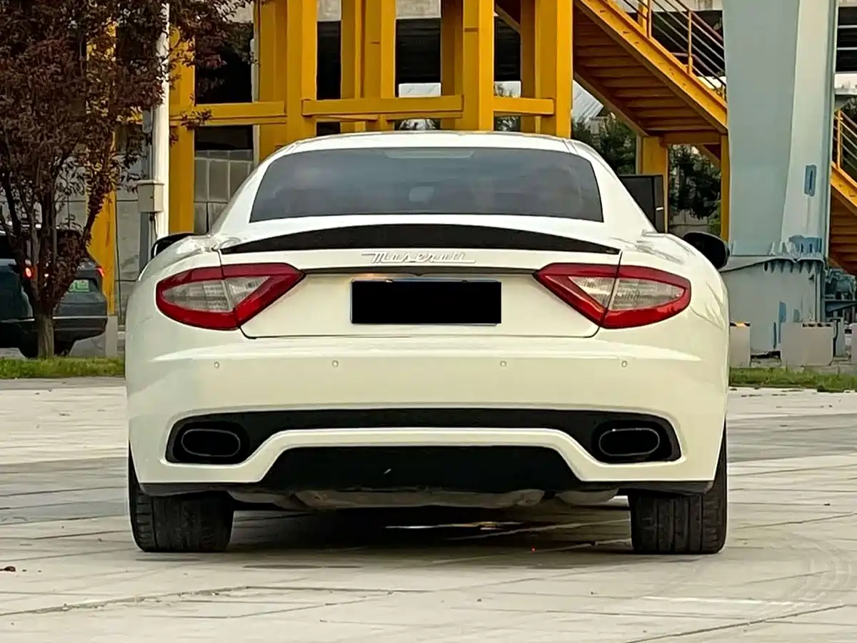 Maserati GranTurismo 2013 4.7L Sport F1 фото 4