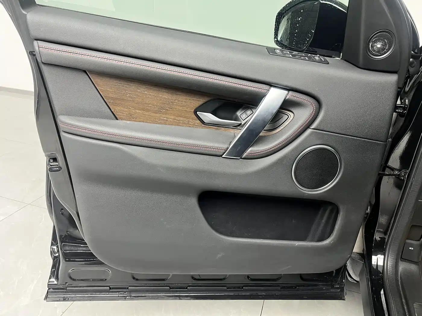 LAND ROVER DISCOVER SPORTS