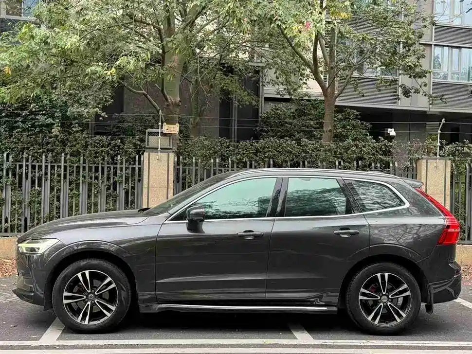 Volvo XC60 2018 T5 AWD Inscription Edition фото 3