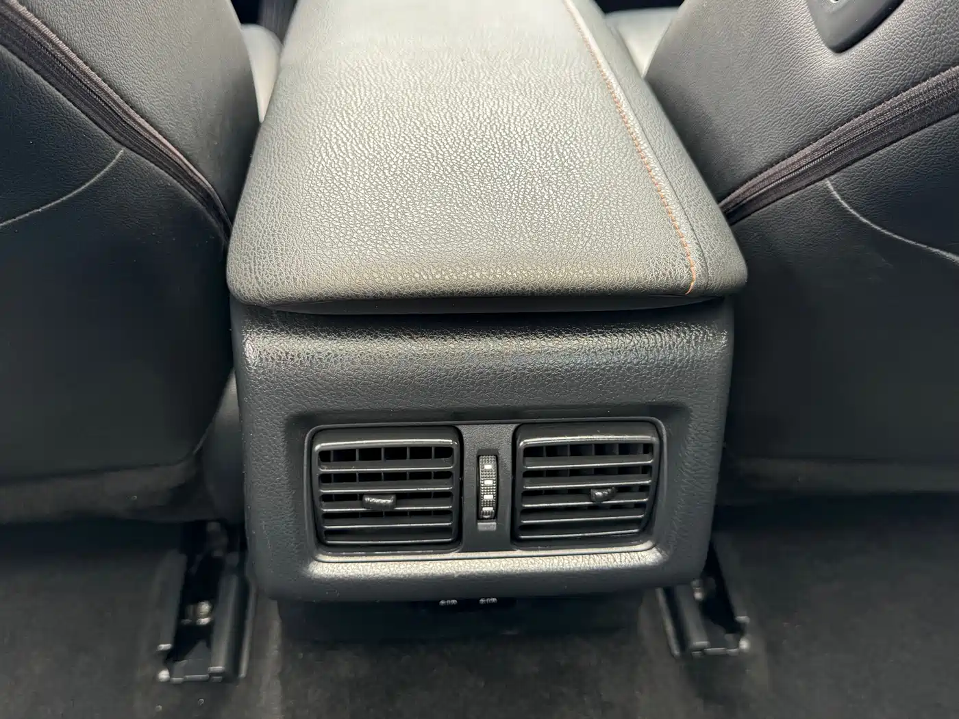 Toyota Camry 2018 2.5G Luxury Edition фото 14