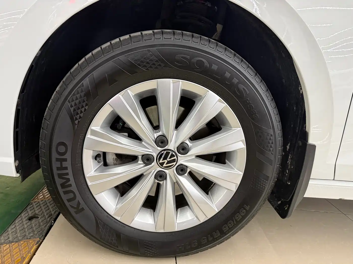 Volkswagen Lavida 2023 New Sharp 1.5L Auto Premium Edition фото 21