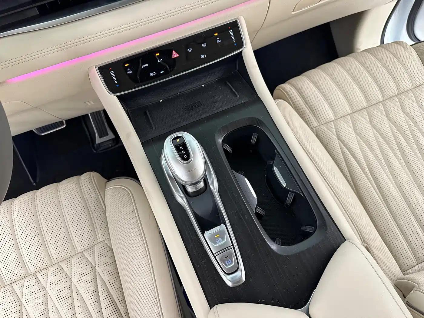 Voyah Auto Voyah Dreamer 2022 Low-carbon Dream+Smart Package фото 21