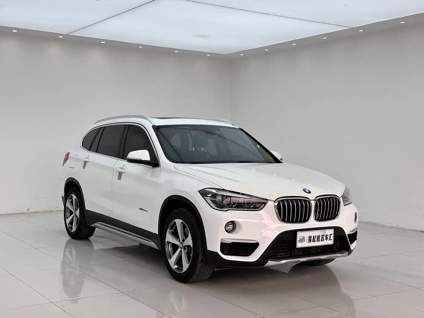 BMW X1 2016 xDrive20Li Luxury Model фото 3