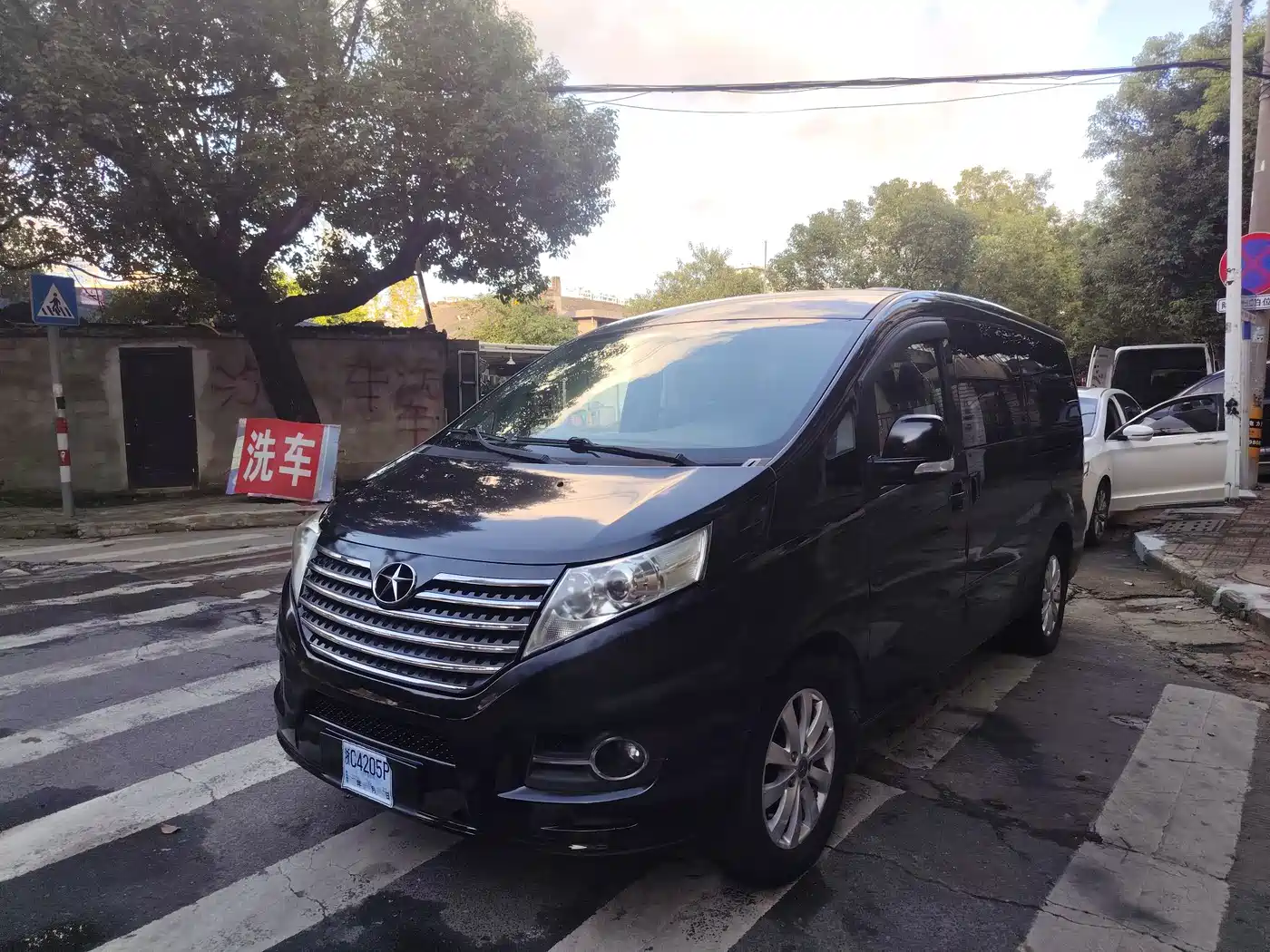 JAC Motors Refine M5 2014 2014 Color Tour 2.0T Gasoline Manual Business