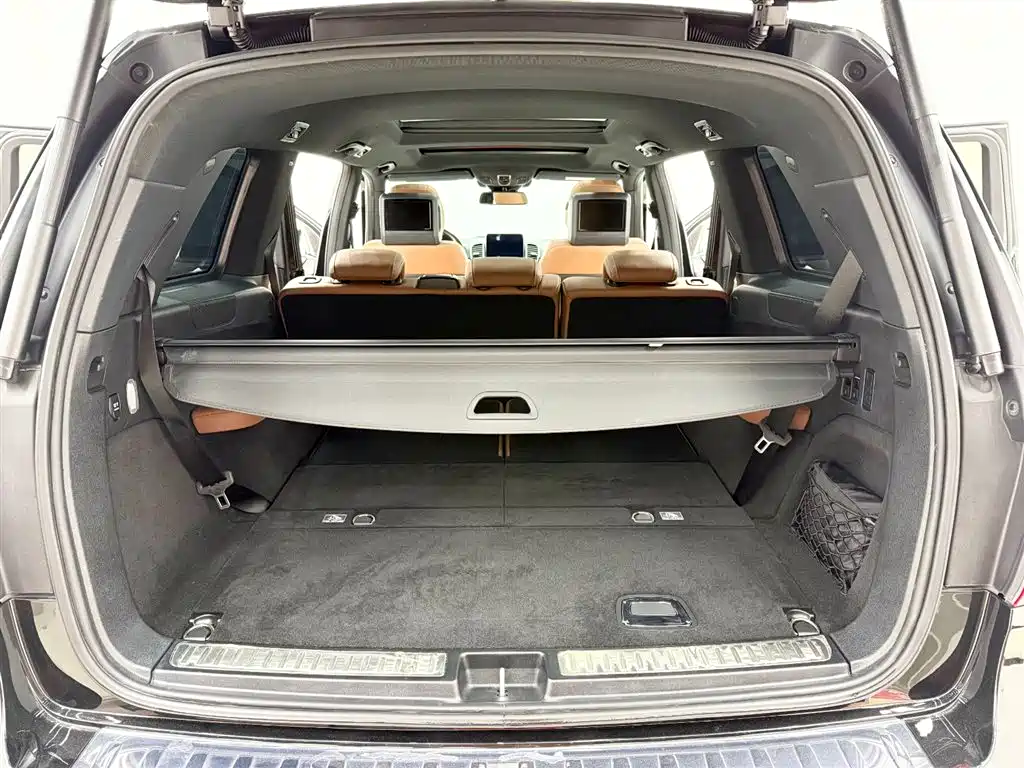 Mercedes-Benz GLS 2018 Facelift GLS 400 4MATIC Luxury фото 19