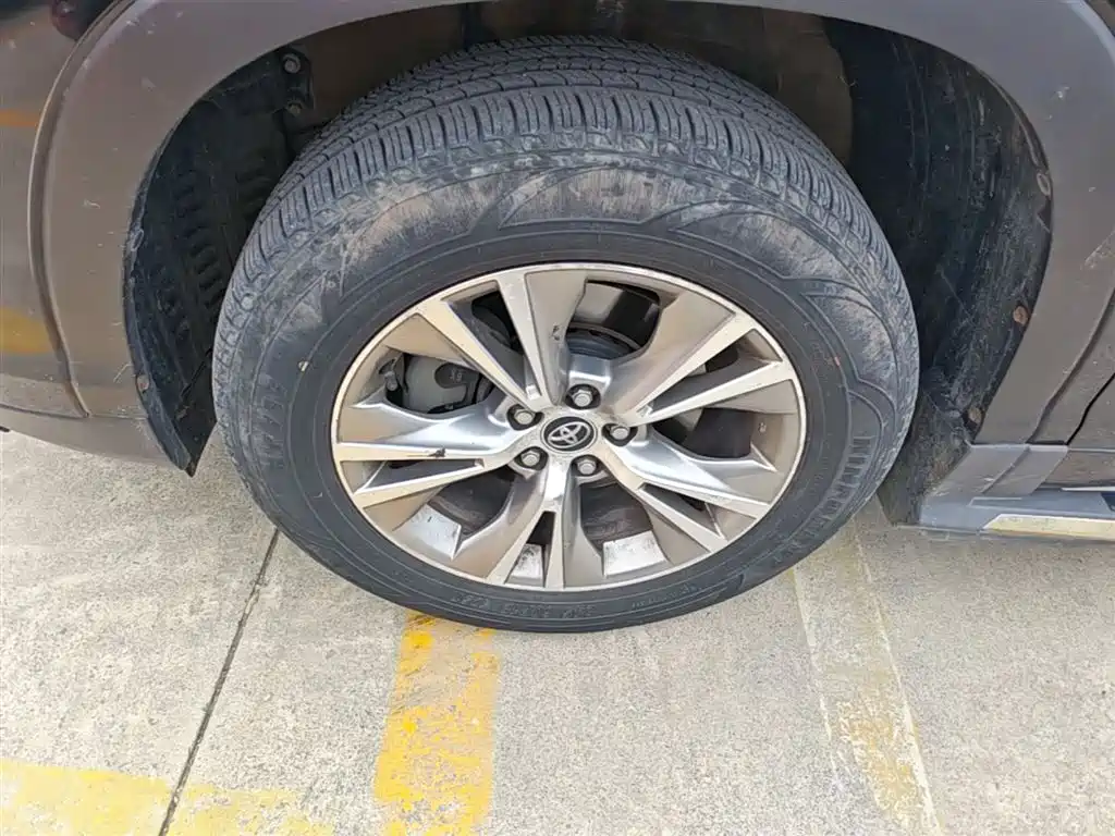 Toyota Highlander 2018 2.0T 2WD Elite 5-Seater China VI фото 23
