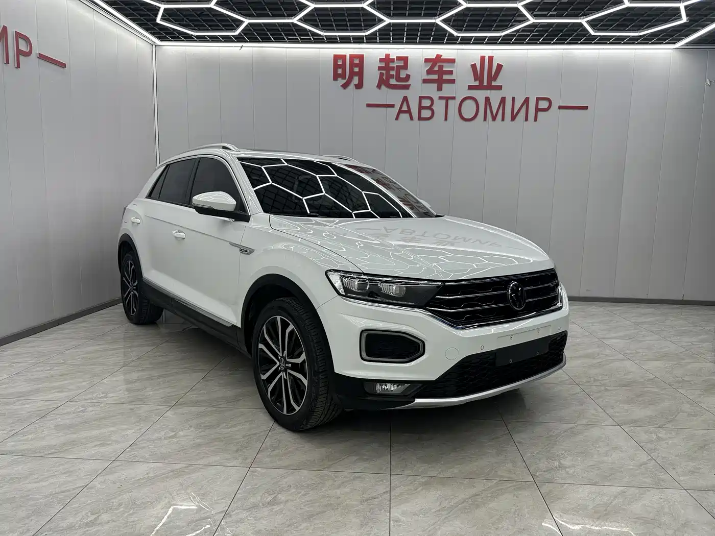 VOLKSWAGEN T-ROC EXPLORING SONGS