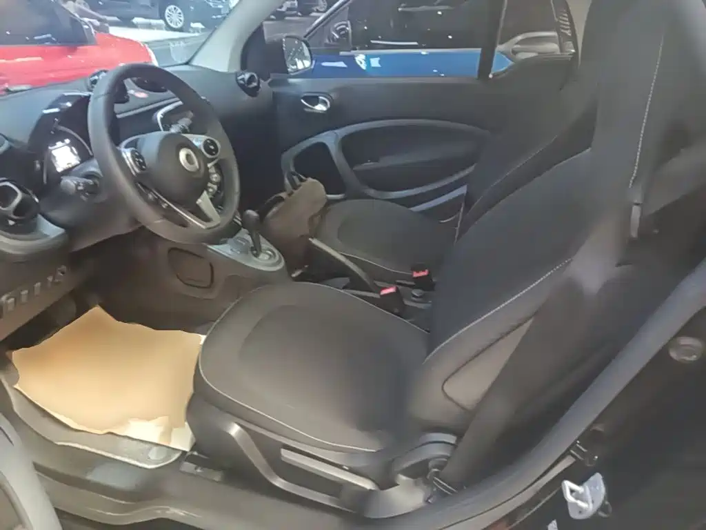 smart fortwo 2019 2019 0.9T 66kW Hardtop Wind Edition China VI