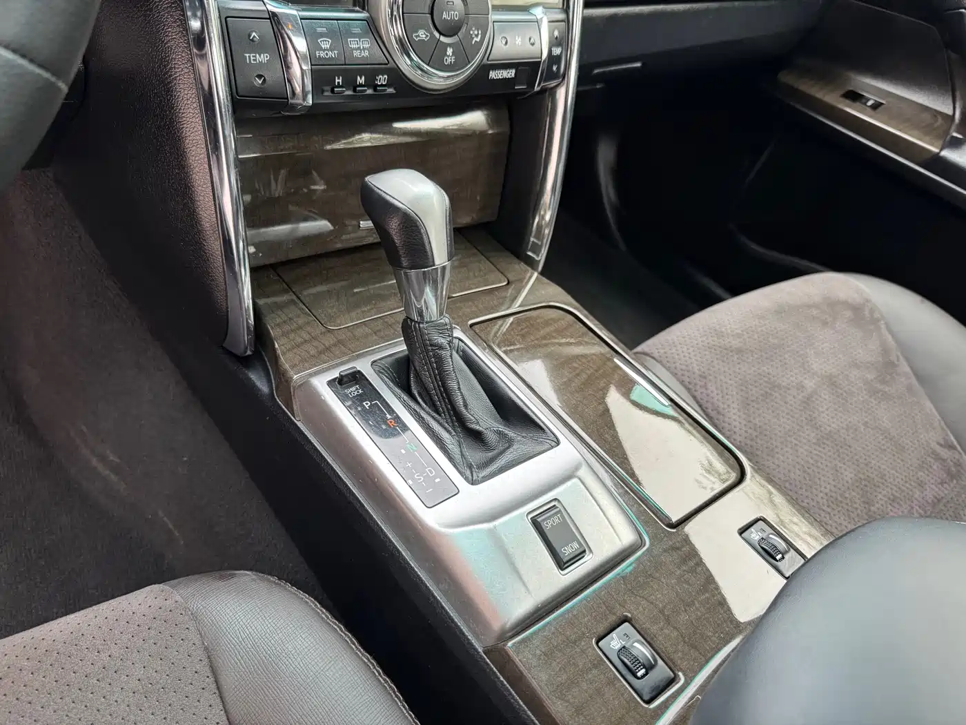 Toyota Reiz 2013 2.5V Premium Edition фото 13
