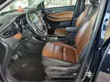 Photo 9 - Buick Encore GX