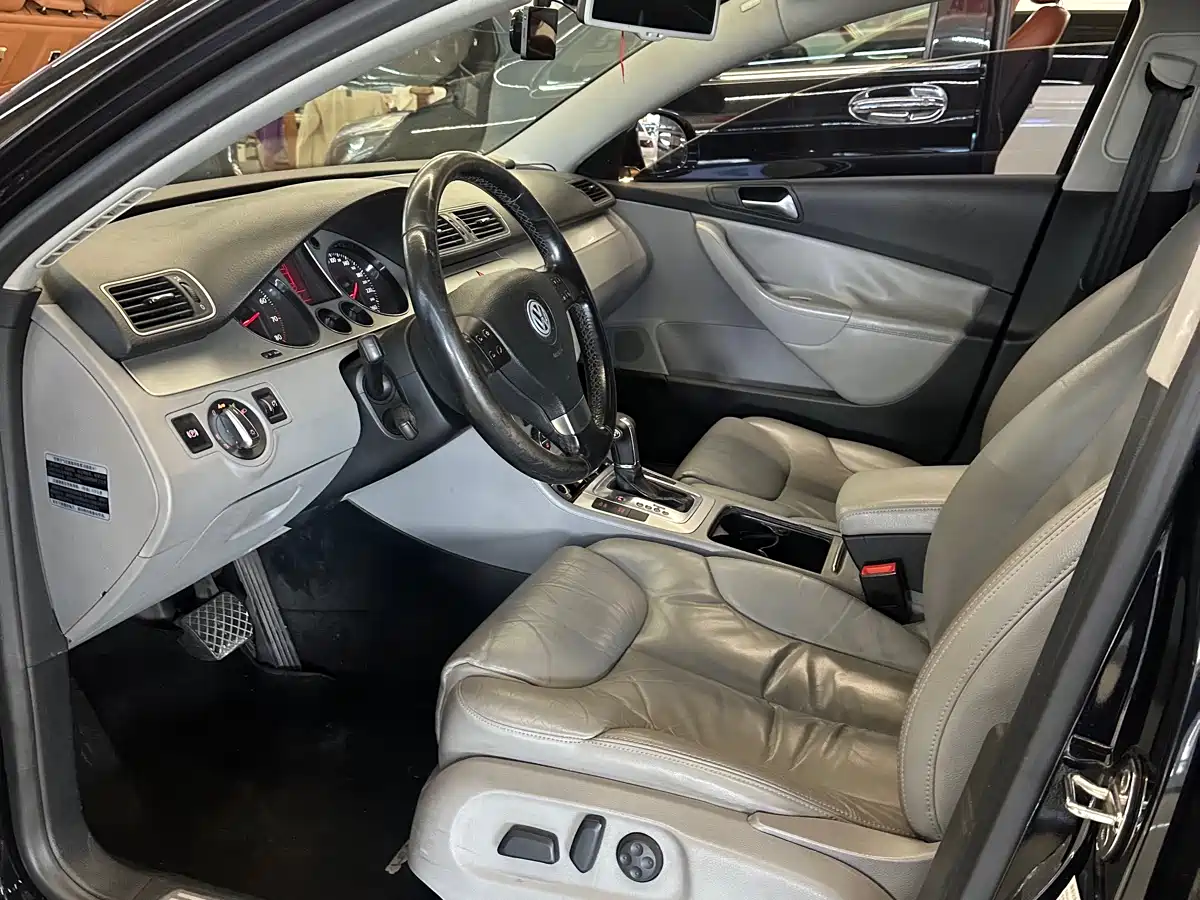 Volkswagen Magotan 2011 1.8TSI DSG Luxury фото 2