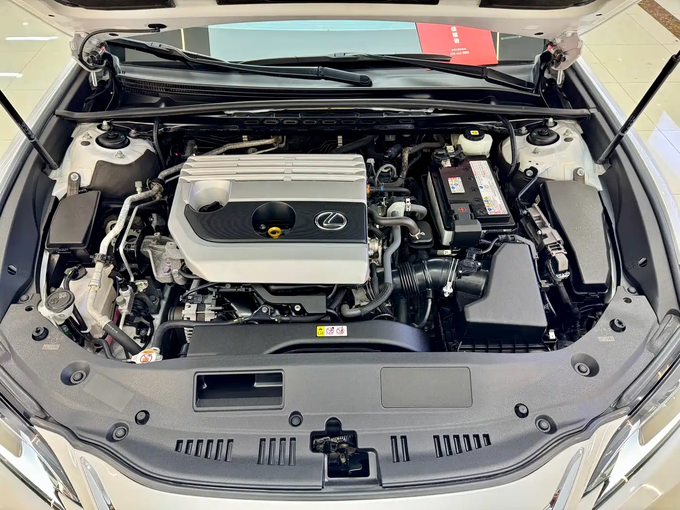 Lexus ES 2020 200 Luxury фото 25