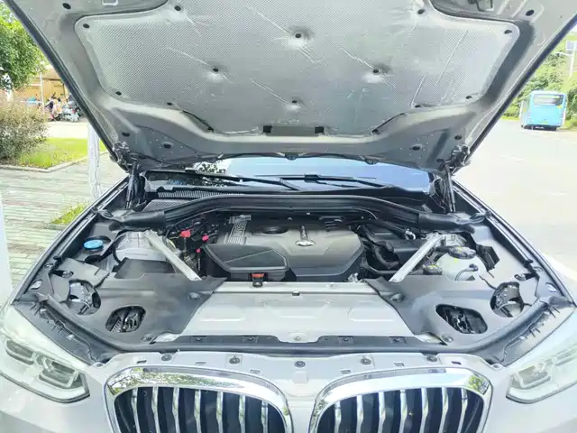 BMW X3 2018 xDrive25i Luxury Package China V — фото 3