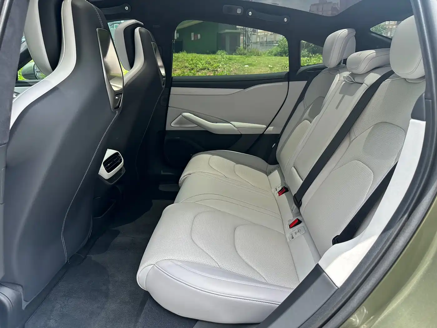 Xiaomi Auto Xiaomi SU7 2024 AWD Extended Range Advanced Smart Driving Max Edition фото 8