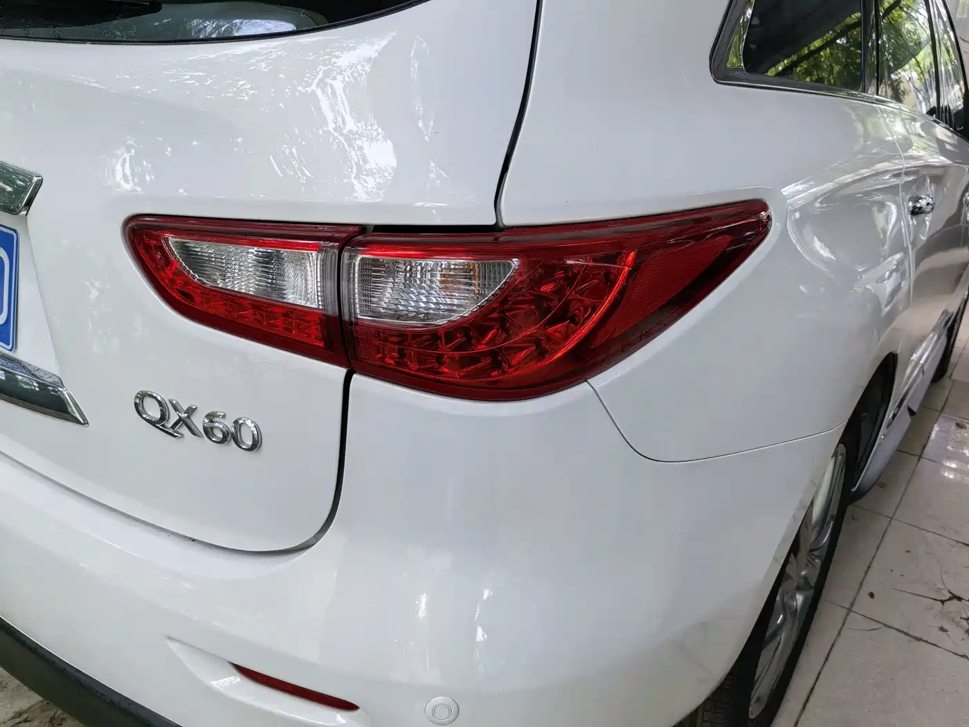 Infiniti QX60 (Import) 2015 2014 Model 2.5 S/C Hybrid 2WD Excellence Edition