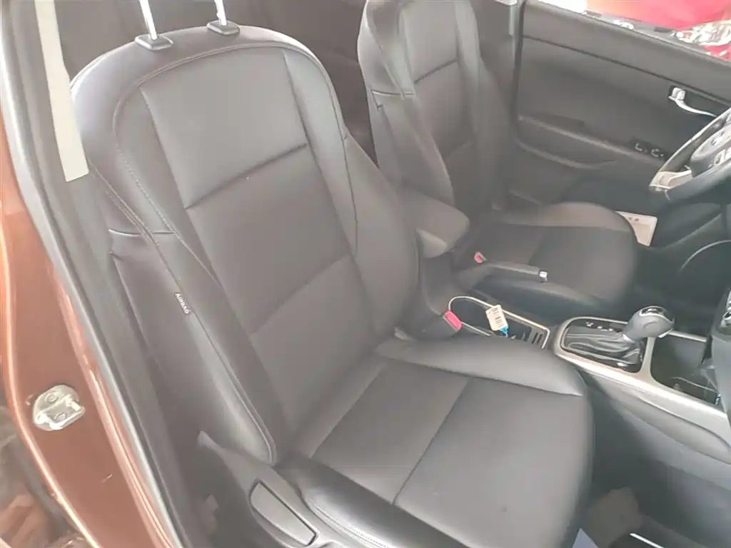 Kia KX3 Smart Run 2015 1.6L Automatic 2WD DLX фото 25