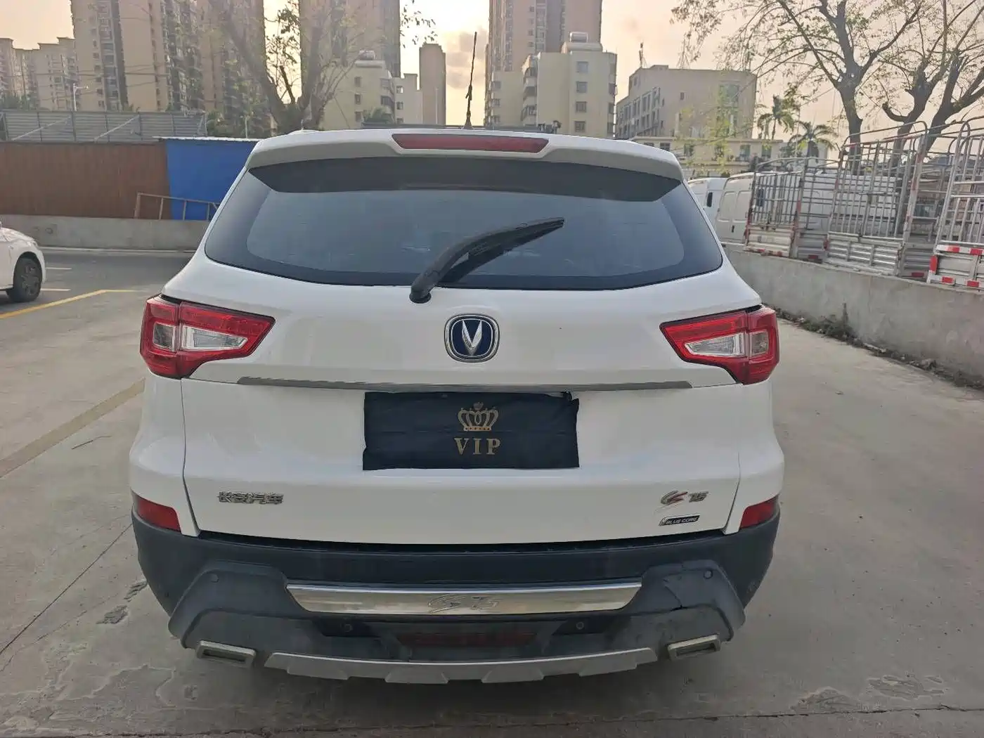 CHANGAN CS75