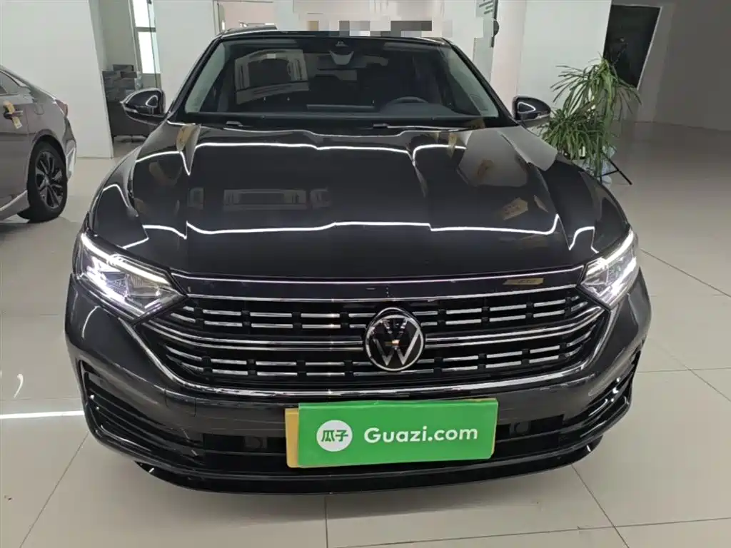 Volkswagen Sagitar 2023 300TSI DSG Surpassing Edition фото 3