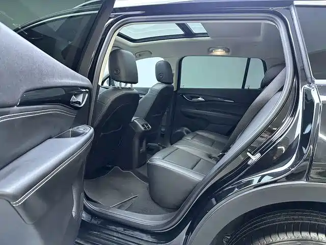 Photo 13 - Buick Envision Plus