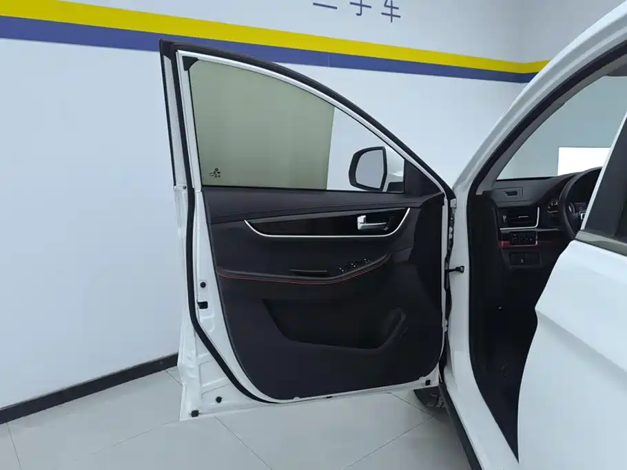 Dongfeng Fengxing Jingyi X5 2017 2017 Joy Series 1.6L CVT Luxury