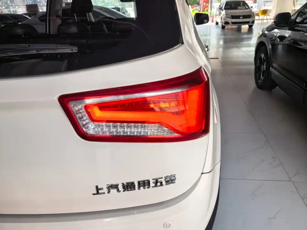 Baojun 560 2016 2015 1.8L Manual Luxury