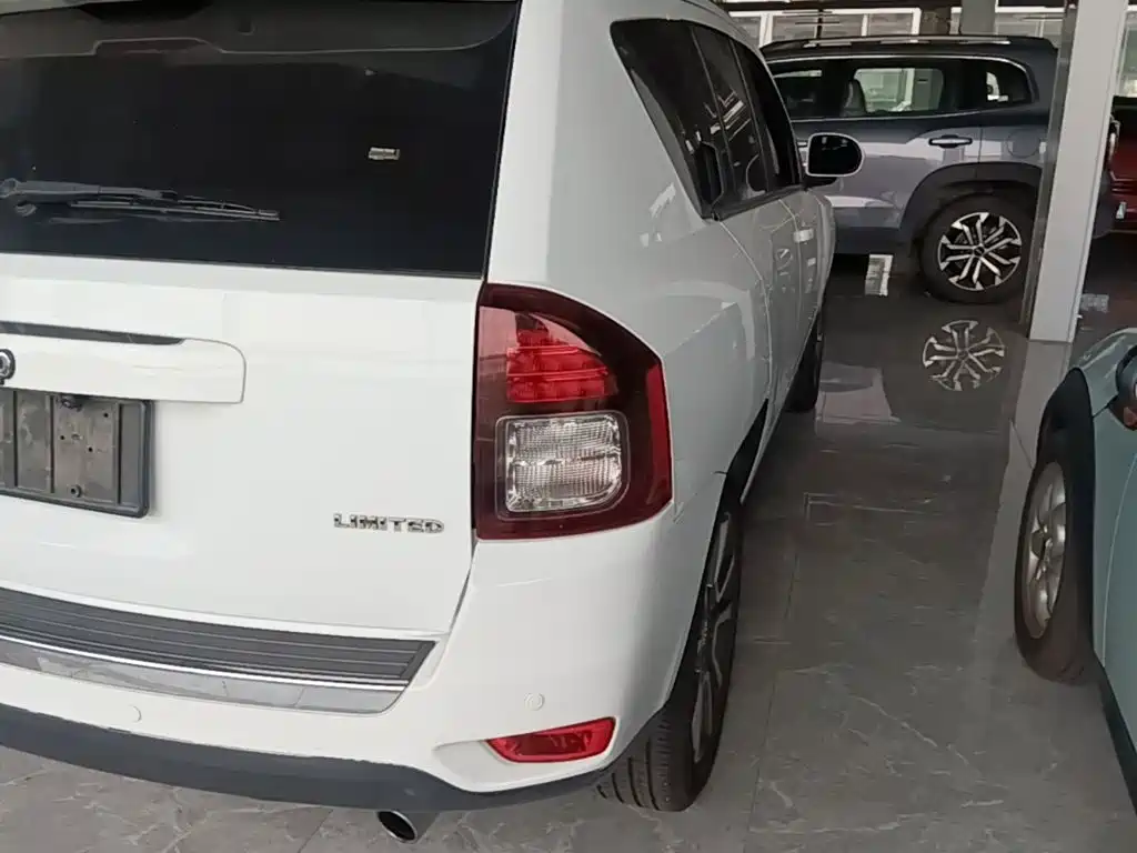 Jeep Compass (Import) 2016 2014 Facelift 2.0L 2WD Elite Edition