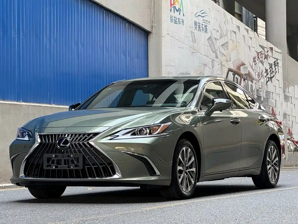 Lexus ES 2021 — пригон из Китая