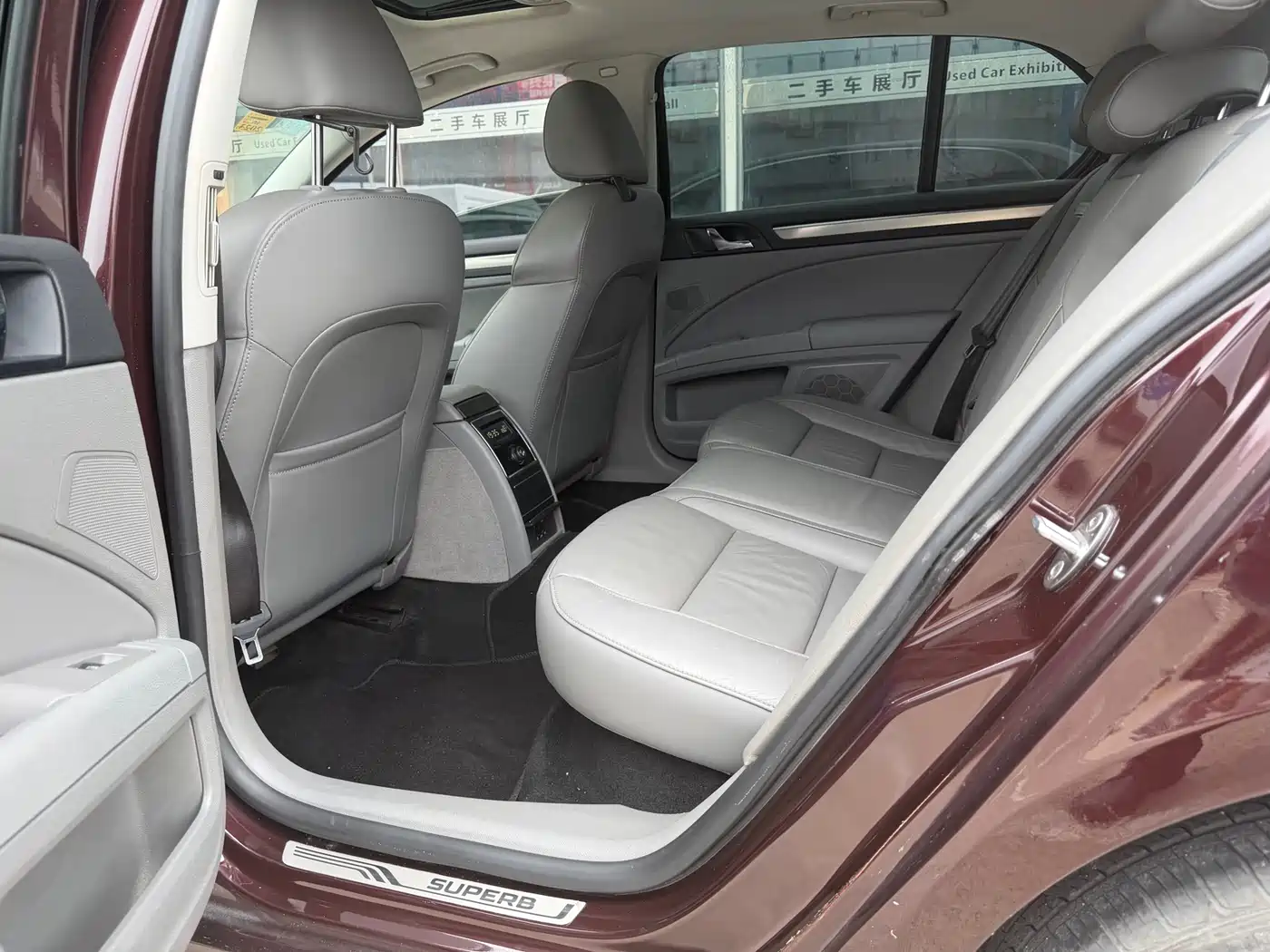 Škoda Superb 2013 1.8TSI Automatic Elite Edition фото 5