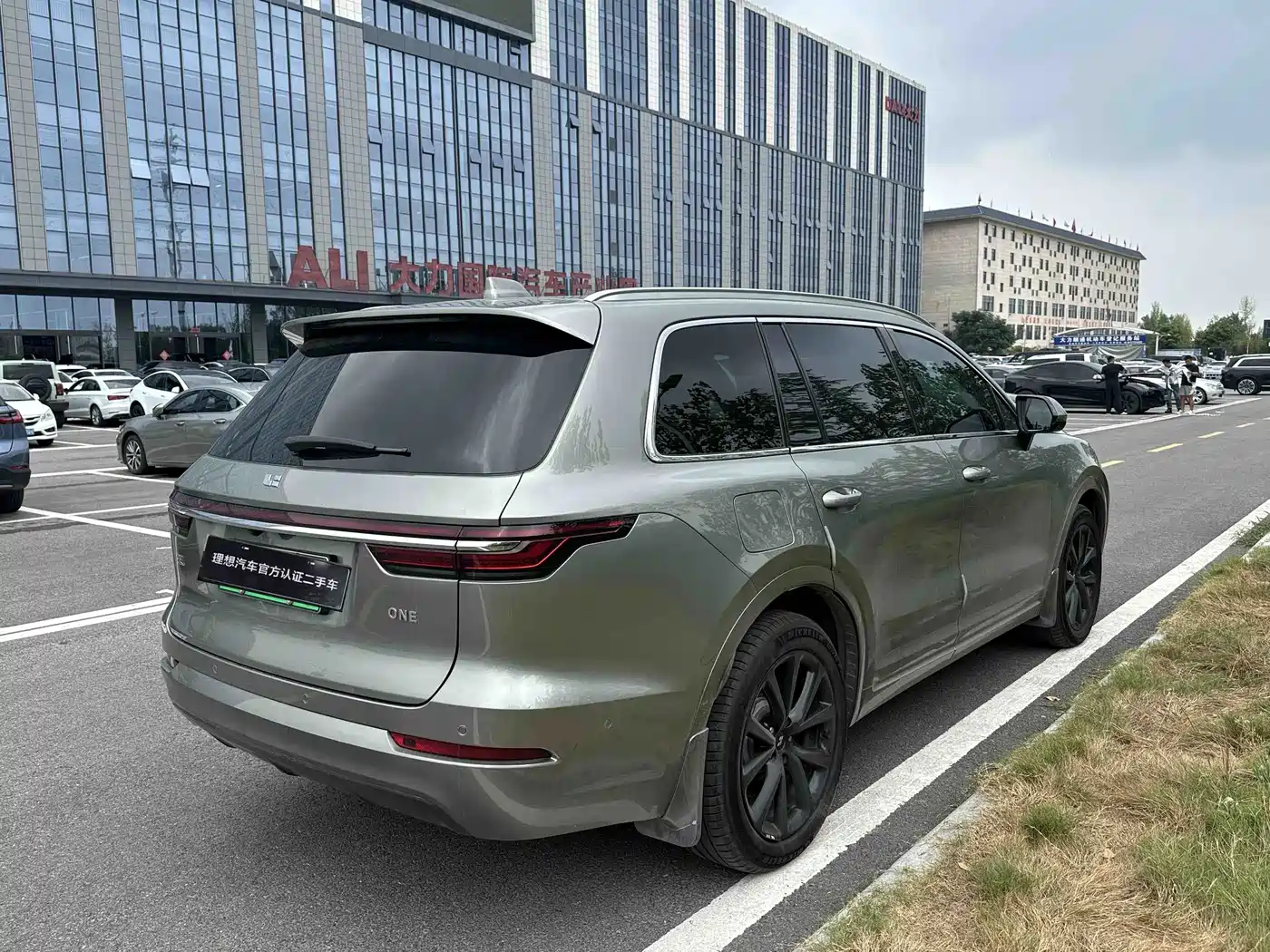 Фото 6 - Li Auto Li ONE