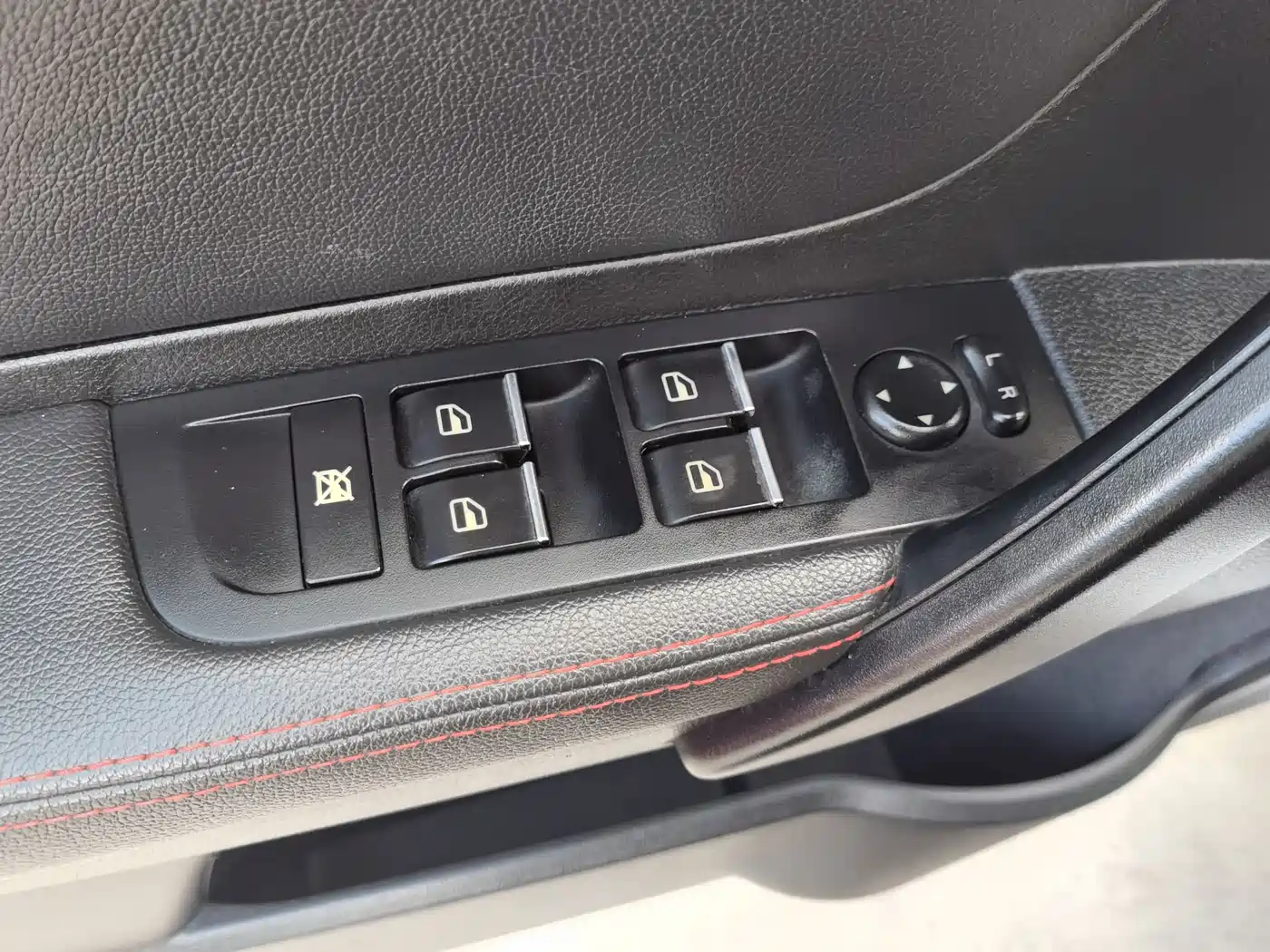 Geely Emgrand 2015 2015 Sedan 1.5L Manual Upward Edition