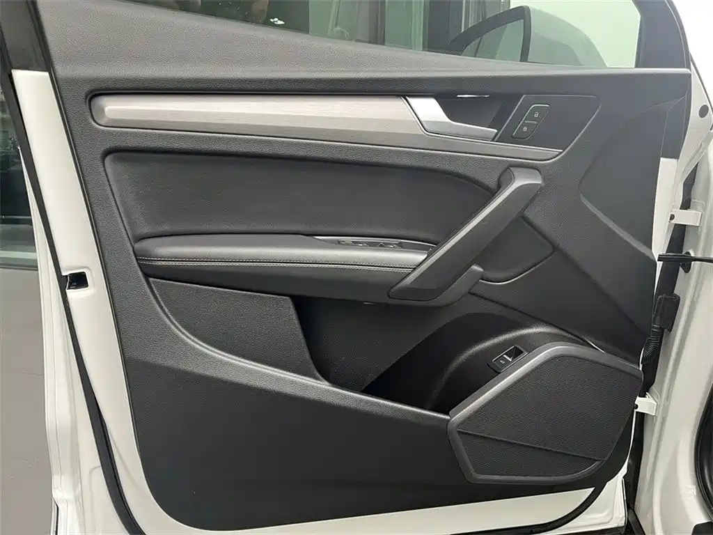 Audi Q5L Sportback 2021 40 TFSI Fashion фото 14
