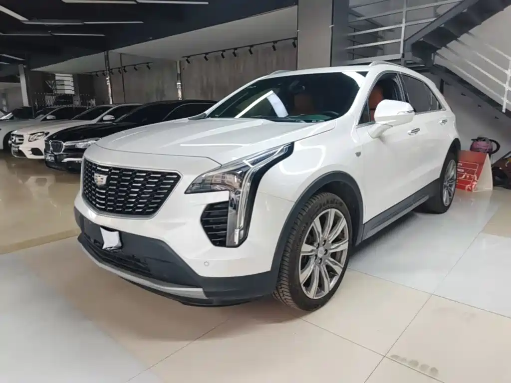 Cadillac XT4 2018 2018 28T AWD Platinum Edition
