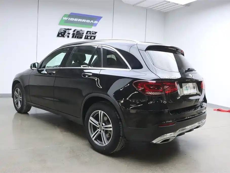 Mercedes-Benz GLC 2021 GLC 260 L 4MATIC Sporty фото 4