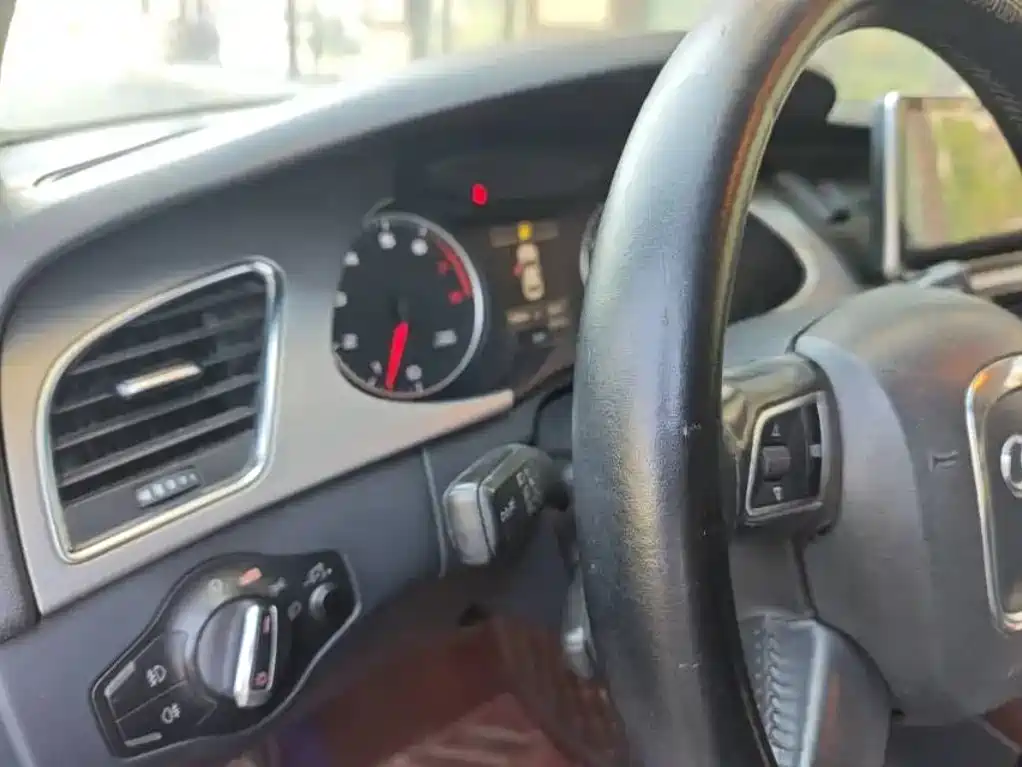 Audi A4L 2010 2011 2.0 TFSI Comfort