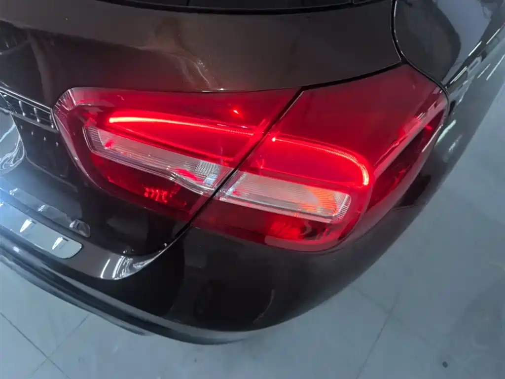 Mercedes-Benz GLA 2016 GLA 200 Fashion фото 8