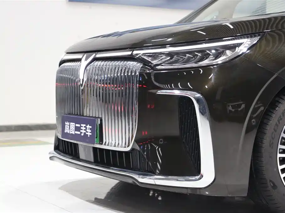 Voyah Auto Voyah Dreamer 2025 PHEV AWD Flagship Kunpeng Edition фото 4