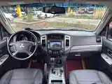 Фото 4 - Mitsubishi Pajero (Import)