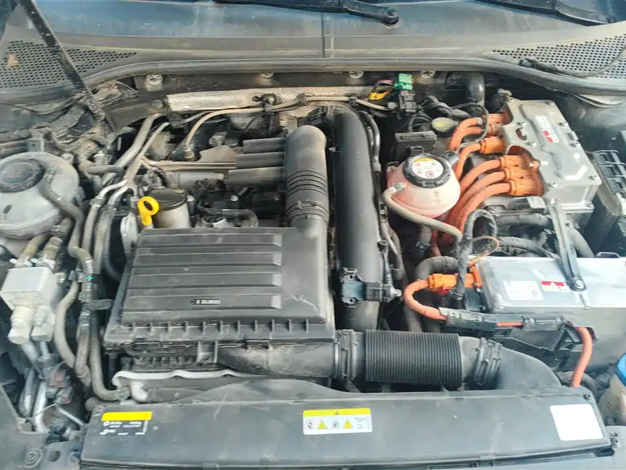 VOLKSWAGEN MAGOTAN GTE PLUG IN HYBRID