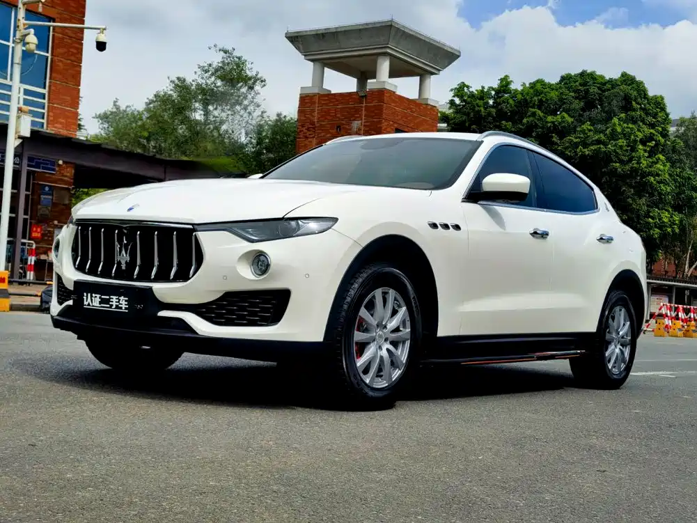 Фото 1 - Maserati Levante