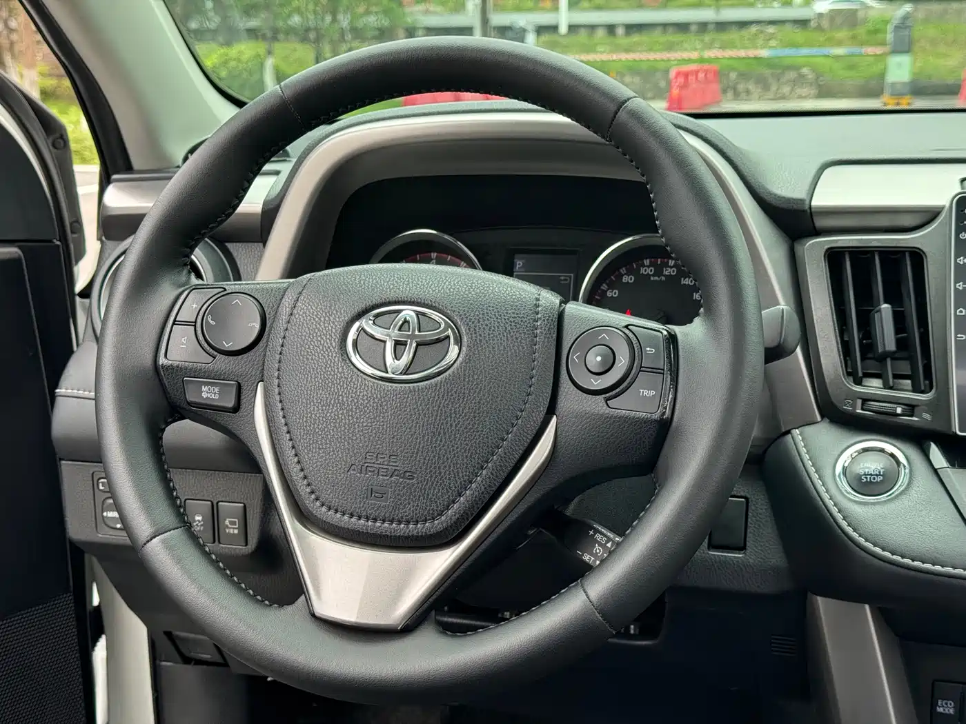 Toyota RAV4 Rongfang 2016 2.5L Automatic 4WD Elite фото 9