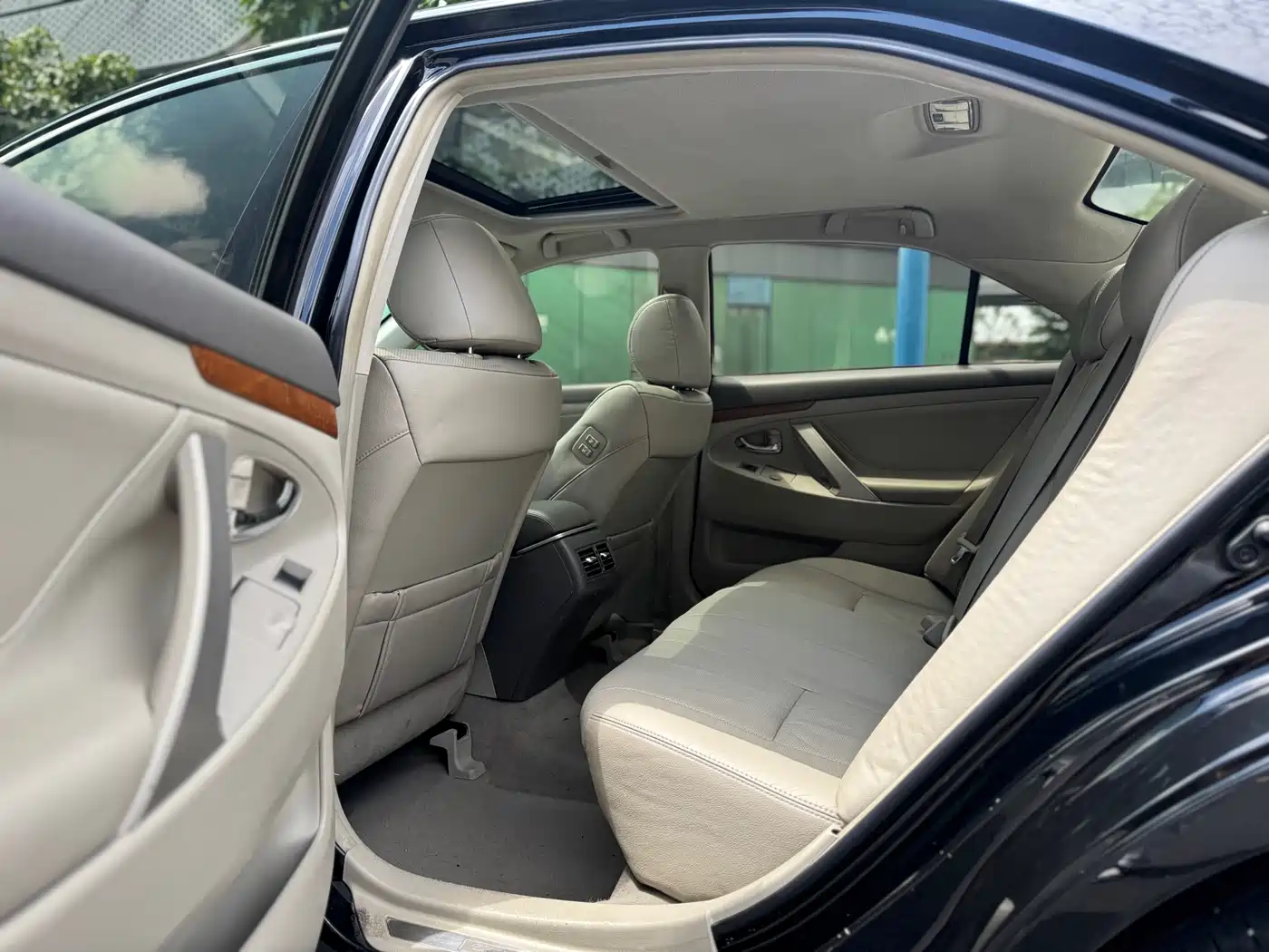 Toyota Camry 2011 240G Classic Anniversary Edition фото 11